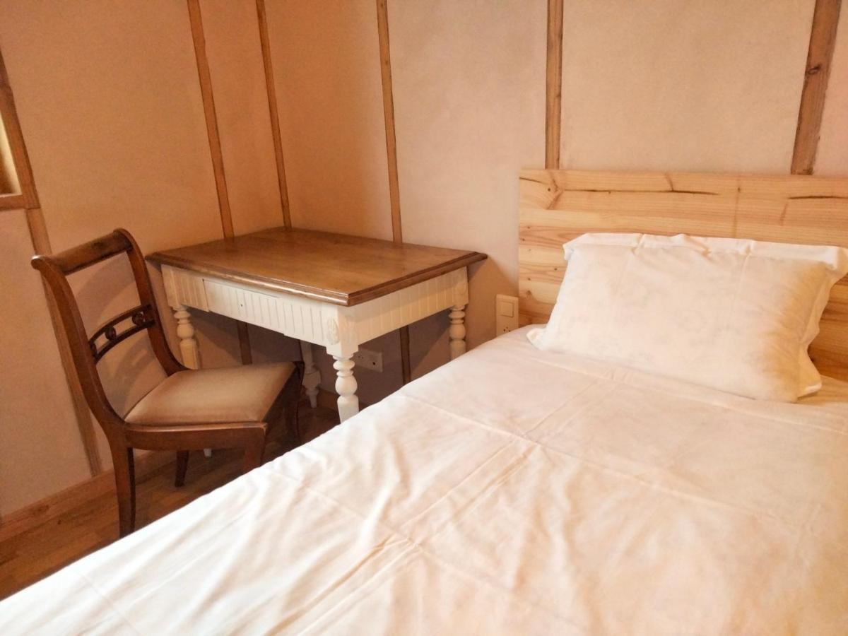 A La Belle Etoile Hotel Mellionnec Kültér fotó